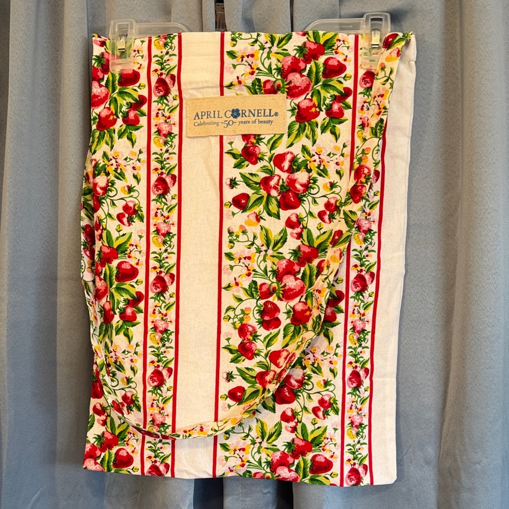 April Cornell Red and Green strawberry tote